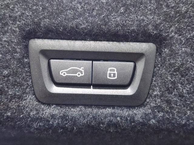 2025 BMW i5 Vehicle Photo in GRAPEVINE, TX 76051