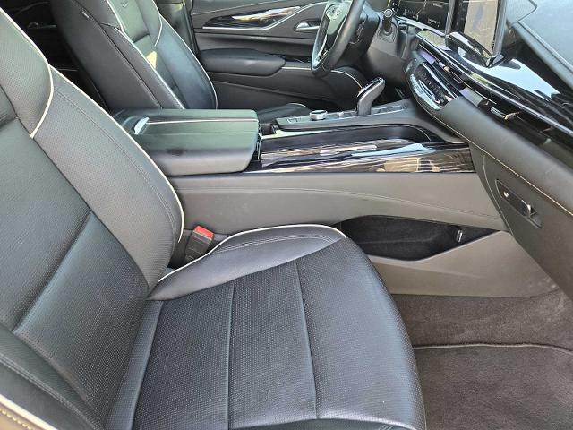 2022 Cadillac Escalade Vehicle Photo in DENTON, TX 76210-9321