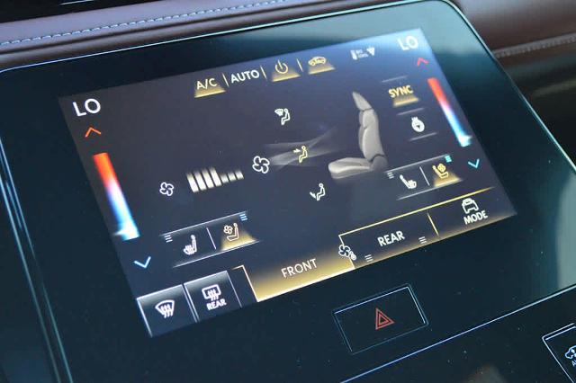 2025 INFINITI QX80 Vehicle Photo in Houston, TX 77090