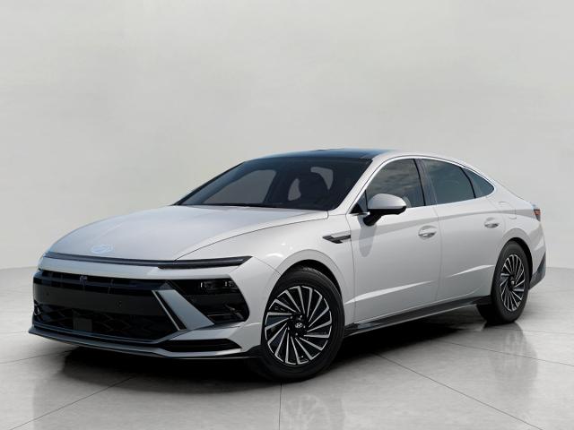 2025 Hyundai SONATA Hybrid Vehicle Photo in Green Bay, WI 54304
