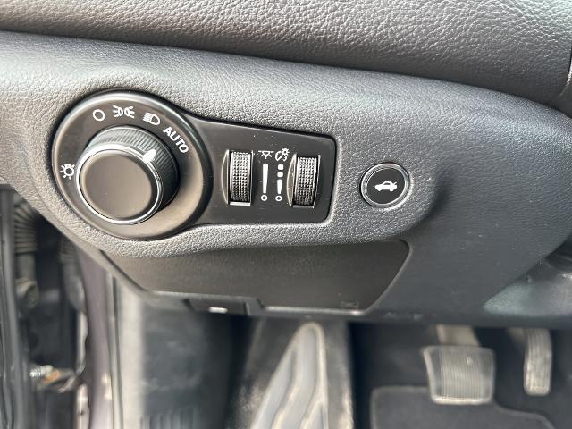 2015 Chrysler 200 Vehicle Photo in MANITOWOC, WI 54220-5838