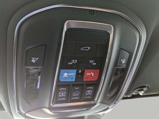 2025 Jeep Wagoneer Vehicle Photo in Oshkosh, WI 54901