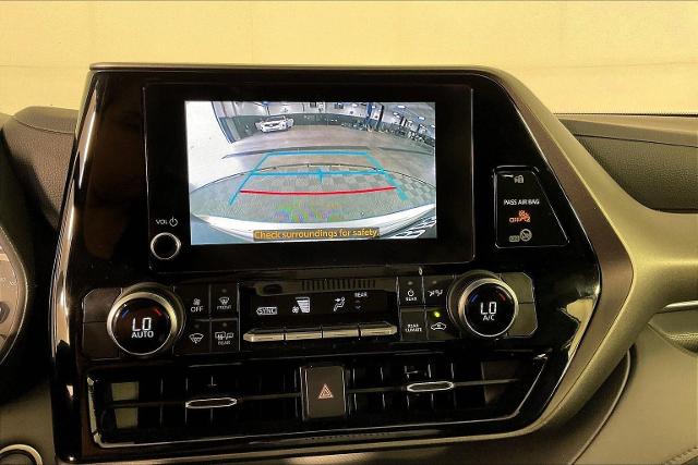 2024 Toyota Highlander Vehicle Photo in Tulsa, OK 74129
