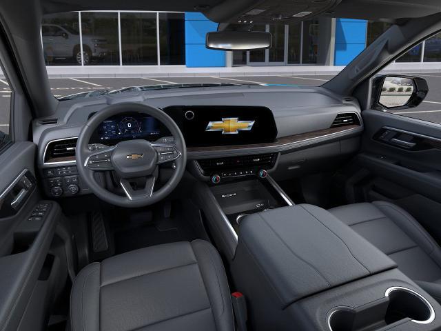 2025 Chevrolet Suburban Vehicle Photo in Roslyn, NY 11576