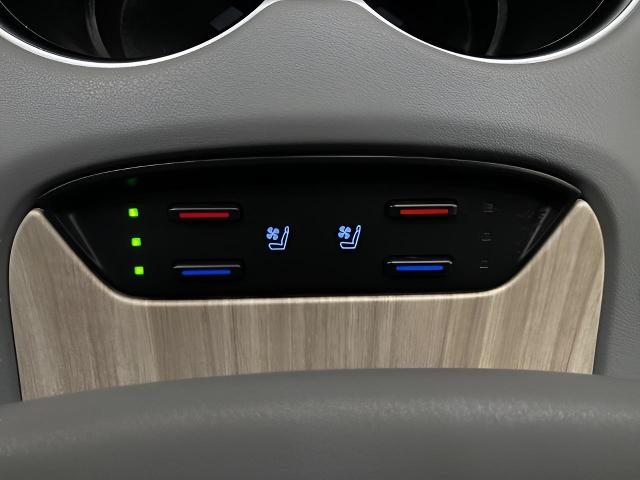 2021 Toyota Venza Vehicle Photo in Appleton, WI 54913