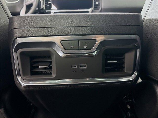2025 GMC Sierra 3500 HD Vehicle Photo in PUYALLUP, WA 98371-4149