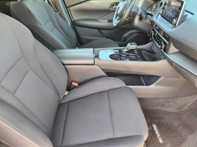 2024 Nissan Rogue Vehicle Photo in DENTON, TX 76210-9321