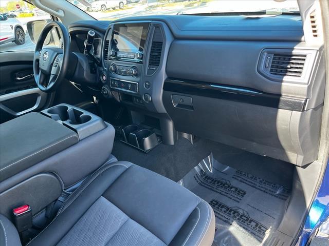 2022 Nissan Titan Vehicle Photo in TAMPA, FL 33612-3404