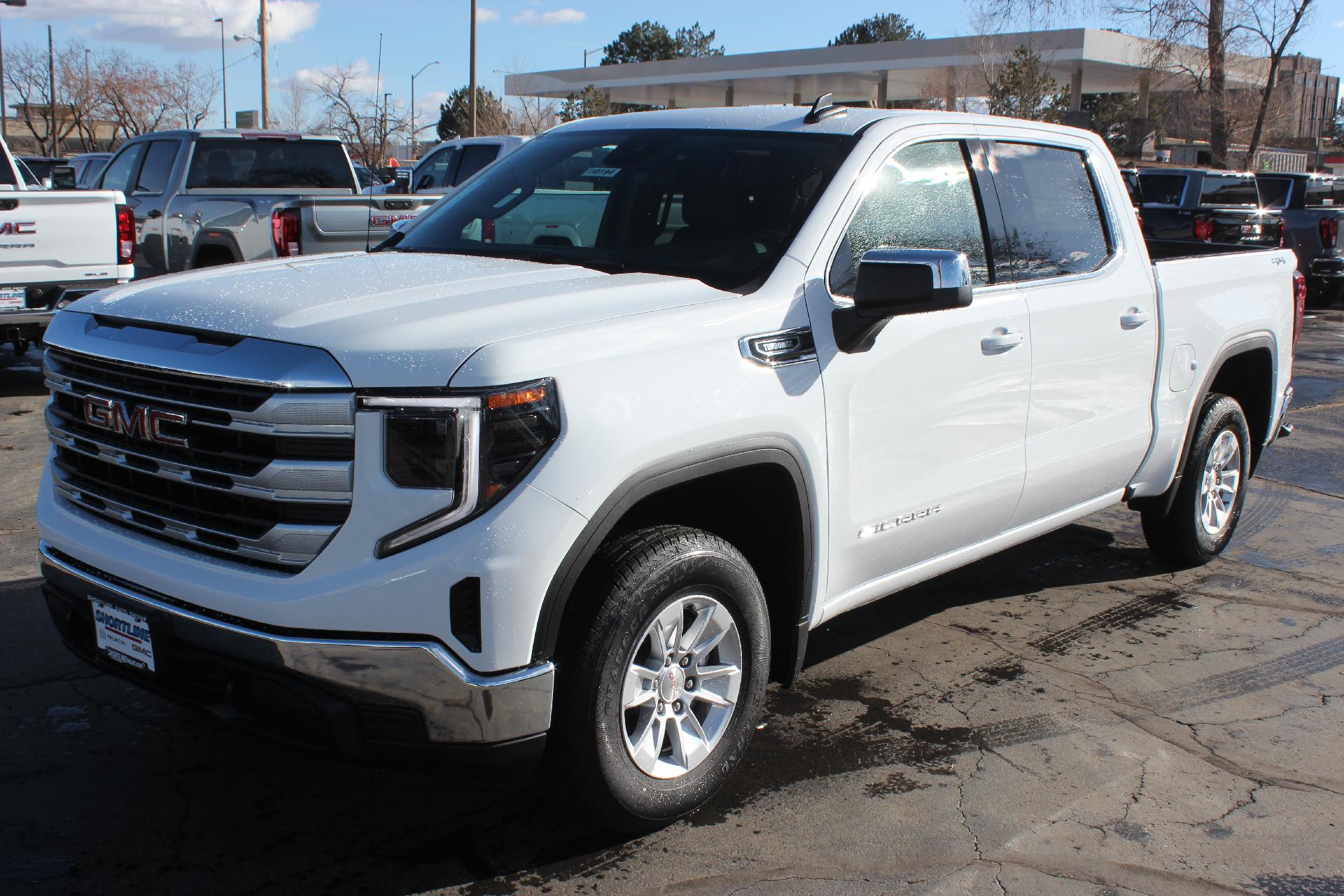 2025 GMC Sierra 1500 Vehicle Photo in AURORA, CO 80012-4011