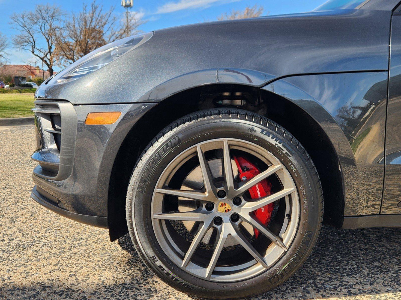 2022 Porsche Macan Vehicle Photo in FORT WORTH, TX 76132