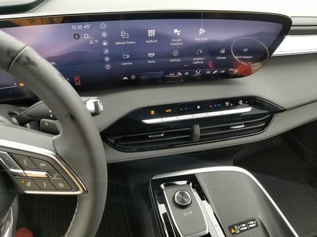 2025 Buick Enclave Vehicle Photo in ELYRIA, OH 44035-6349