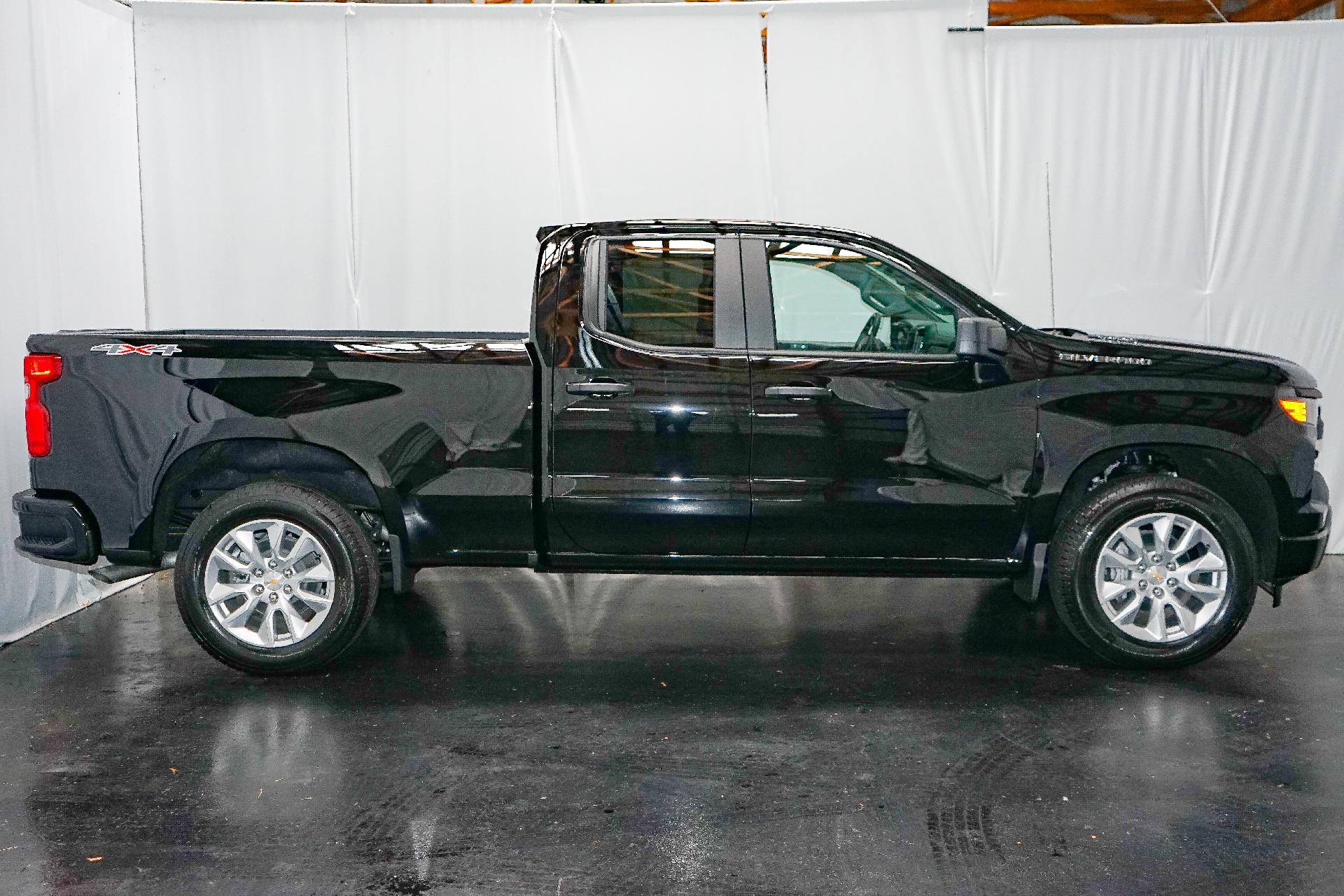 2025 Chevrolet Silverado 1500 Vehicle Photo in SMYRNA, DE 19977-2874