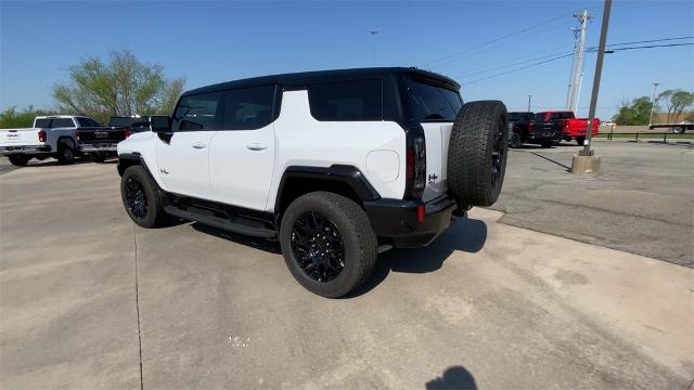 2025 GMC HUMMER EV SUV Vehicle Photo in Greenville, TX 75402