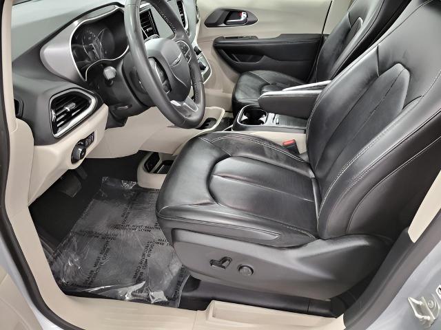 2023 Chrysler Pacifica Vehicle Photo in Green Bay, WI 54304