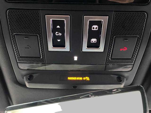 2024 Land Rover Defender Vehicle Photo in Appleton, WI 54913