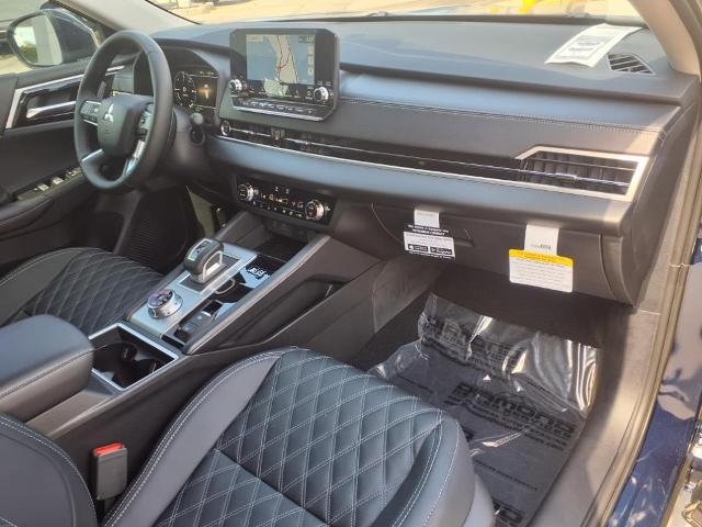 2025 Mitsubishi Outlander Plug-In Hybrid Vehicle Photo in Tampa, FL 33612