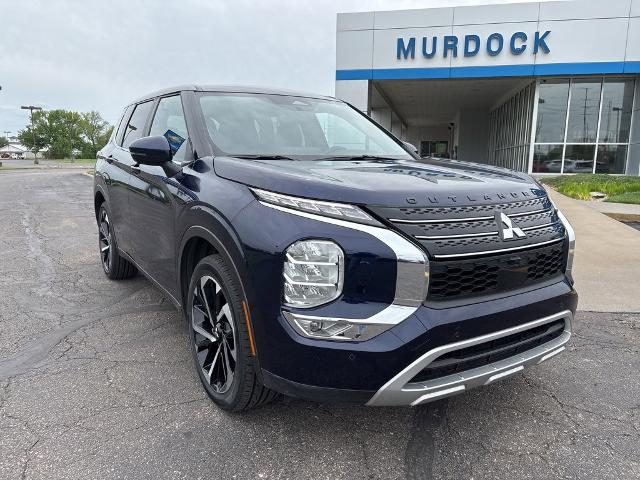 2023 Mitsubishi Outlander Vehicle Photo in MANHATTAN, KS 66502-5036