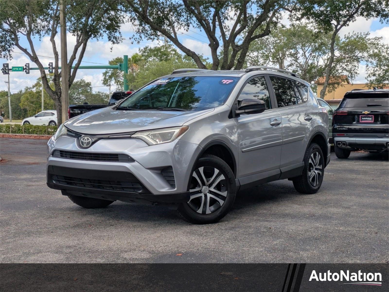 2017 Toyota RAV4 Vehicle Photo in GREENACRES, FL 33463-3207