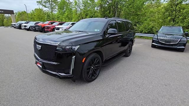 2022 Cadillac Escalade Vehicle Photo in Pleasant Hills, PA 15236