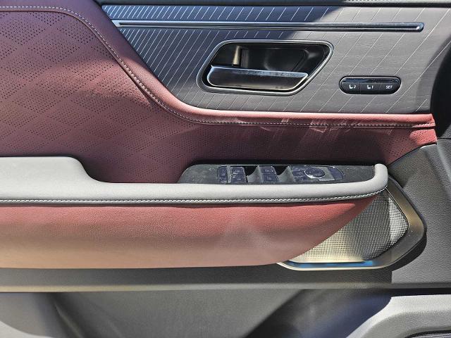 2025 INFINITI QX80 Vehicle Photo in Fort Worth, TX 76132