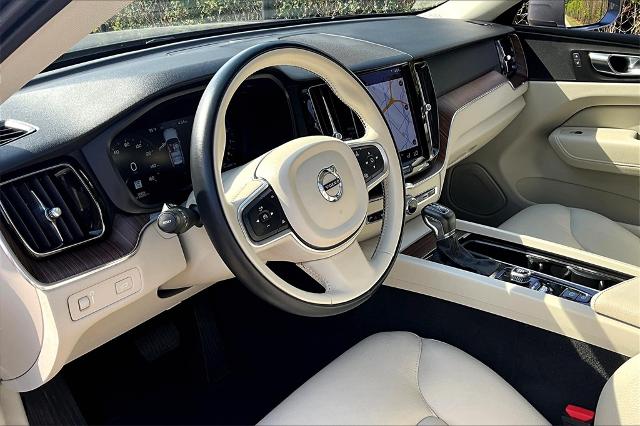2021 Volvo XC60 Vehicle Photo in Houston, TX 77007