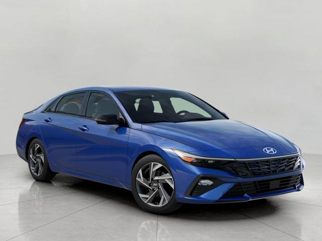 2025 Hyundai ELANTRA Vehicle Photo in Green Bay, WI 54304
