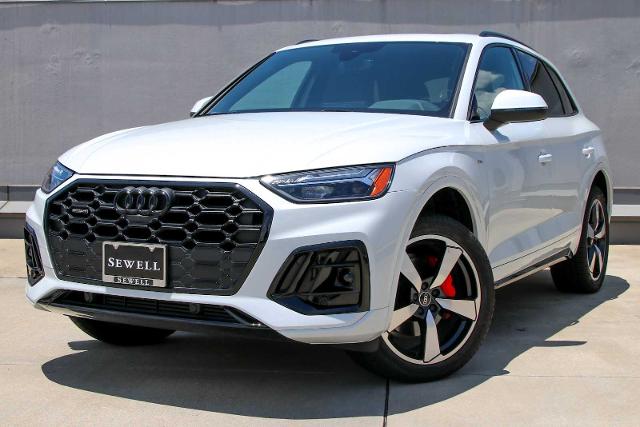2024 Audi Q5 Vehicle Photo in SUGAR LAND, TX 77478