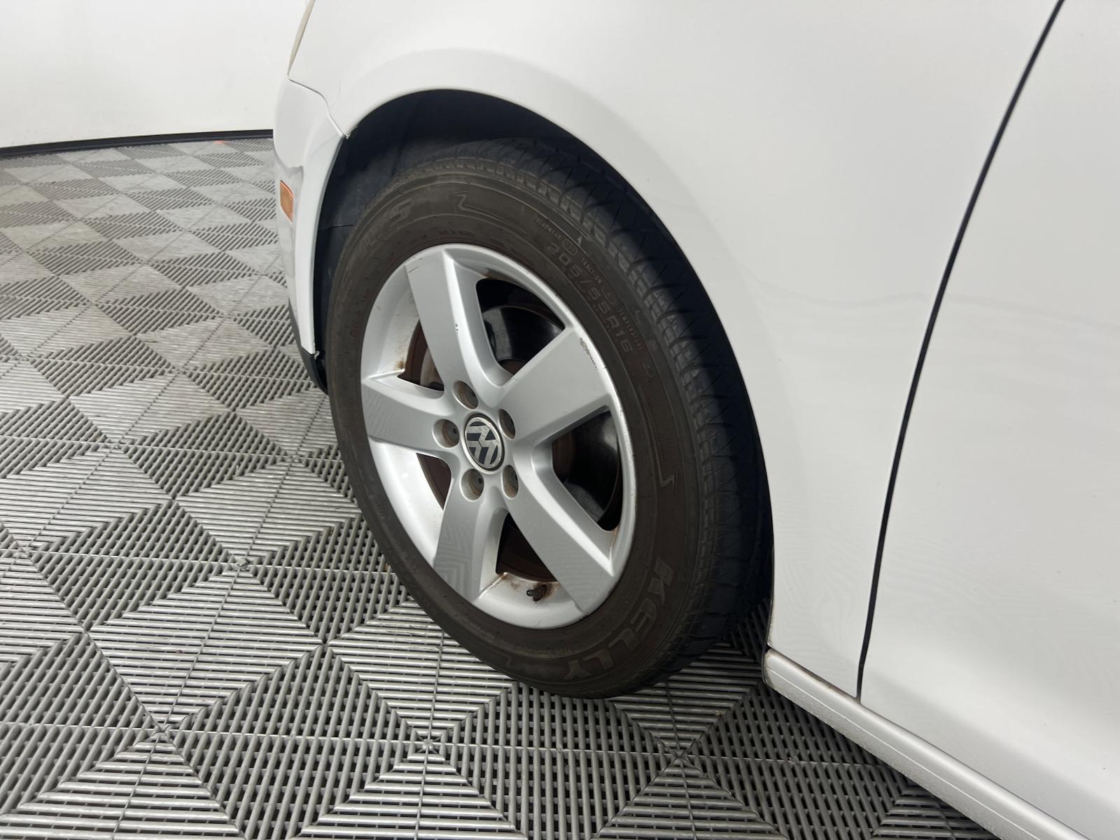 2009 Volkswagen Jetta Sedan Vehicle Photo in Georgetown, TX 78626