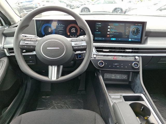 2025 Hyundai SONATA Vehicle Photo in Philadelphia, PA 19116