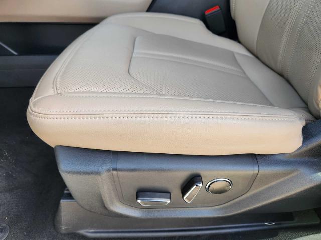 2024 Ford Expedition Vehicle Photo in DENTON, TX 76210-9321