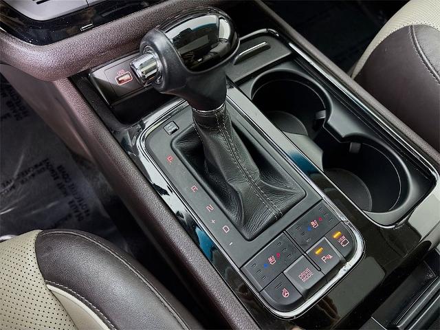 2016 Kia Sedona Vehicle Photo in PUYALLUP, WA 98371-4149