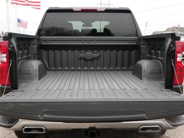 2025 Chevrolet Silverado 1500 Vehicle Photo in MAPLEWOOD, MN 55119-4794