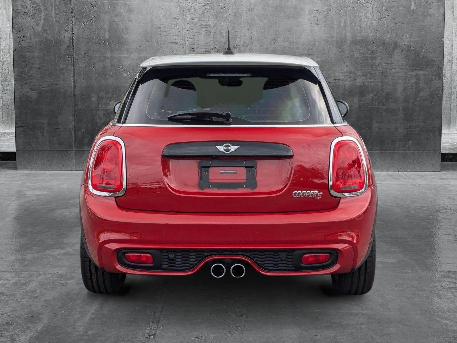 2018 MINI Cooper S Hardtop 4 Door Vehicle Photo in Jacksonville, FL 32244