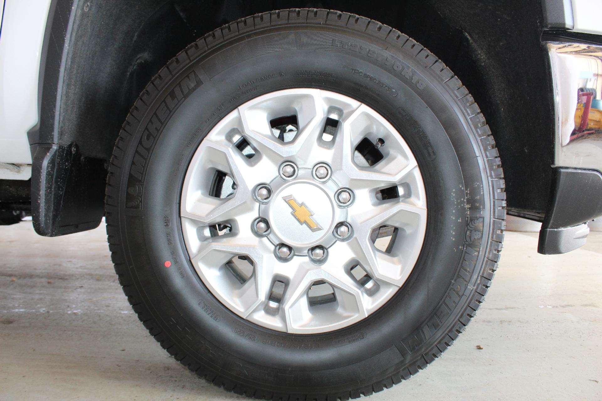 2025 Chevrolet Silverado 2500 HD Vehicle Photo in NORTHAMPTON, MA 01060-1120