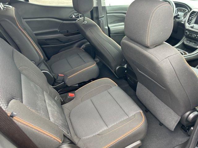 2023 GMC Acadia Vehicle Photo in MEDINA, OH 44256-9631