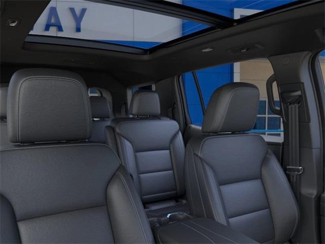 2025 Chevrolet Traverse Vehicle Photo in ENGLEWOOD, CO 80113-6708