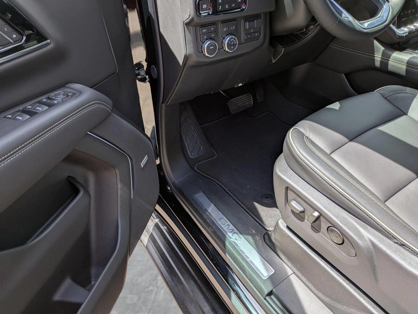 2025 GMC Yukon Vehicle Photo in GOLDEN, CO 80401-3850