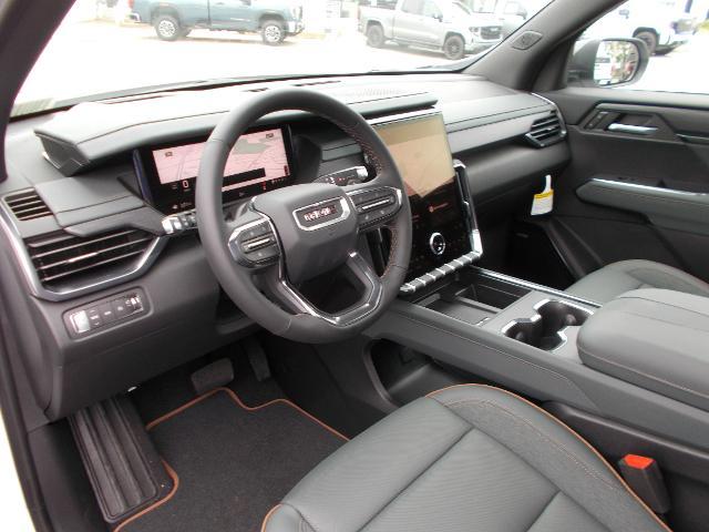 2025 GMC Acadia Vehicle Photo in LOWELL, MA 01852-4336