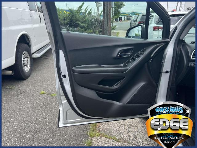 2022 Chevrolet Trax Vehicle Photo in Roslyn, NY 11576