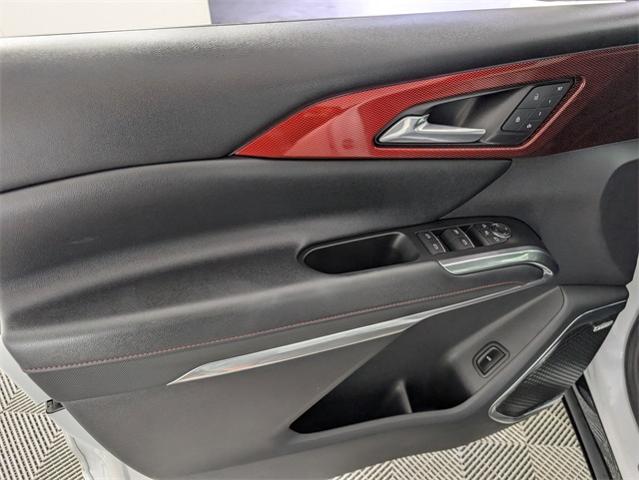 2024 Chevrolet Traverse Vehicle Photo in ENGLEWOOD, CO 80113-6708