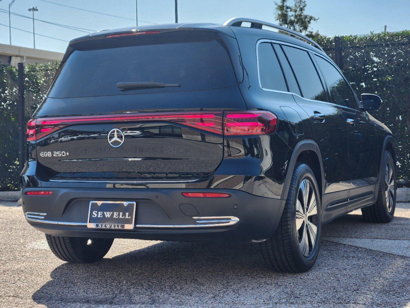 2024 Mercedes-Benz EQB Vehicle Photo in HOUSTON, TX 77079