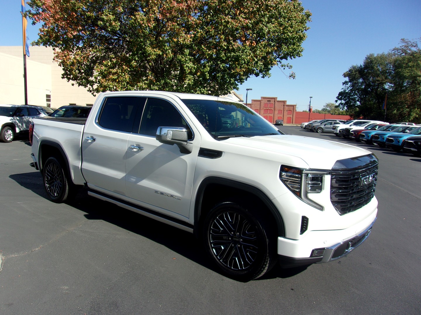 Used 2022 GMC Sierra 1500 Denali Denali Ultimate with VIN 1GTUUHETXNZ620414 for sale in Kansas City