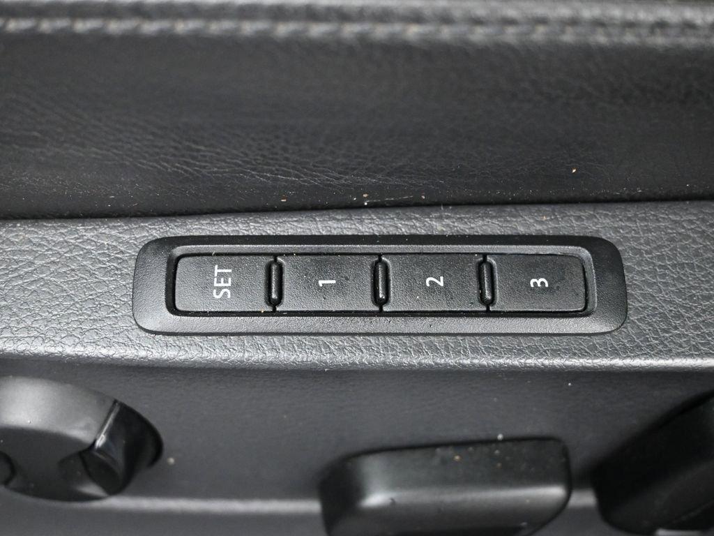 2012 Volkswagen Passat Vehicle Photo in Marion, IA 52302