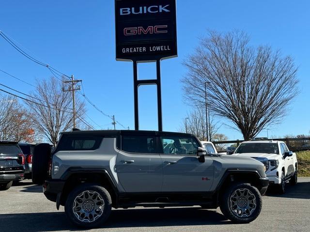 2025 GMC HUMMER EV SUV Vehicle Photo in LOWELL, MA 01852-4336