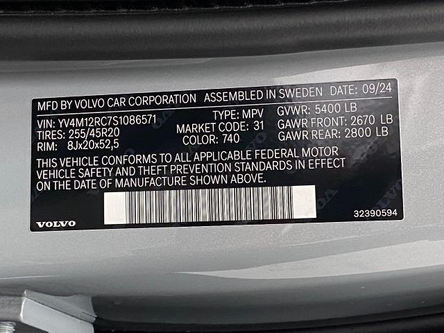 2025 Volvo XC60 Vehicle Photo in Appleton, WI 54913