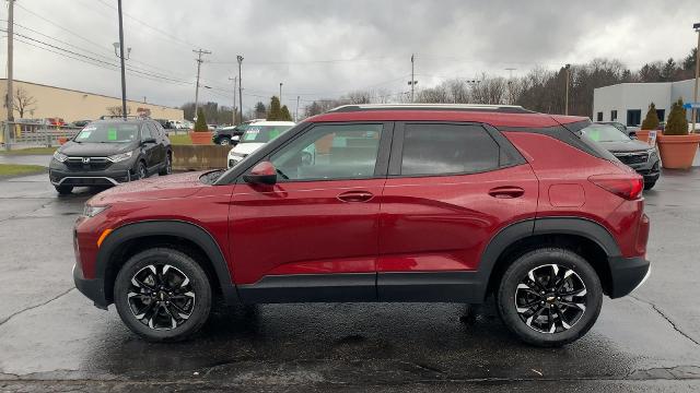 2022 Chevrolet Trailblazer Vehicle Photo in MOON TOWNSHIP, PA 15108-2571