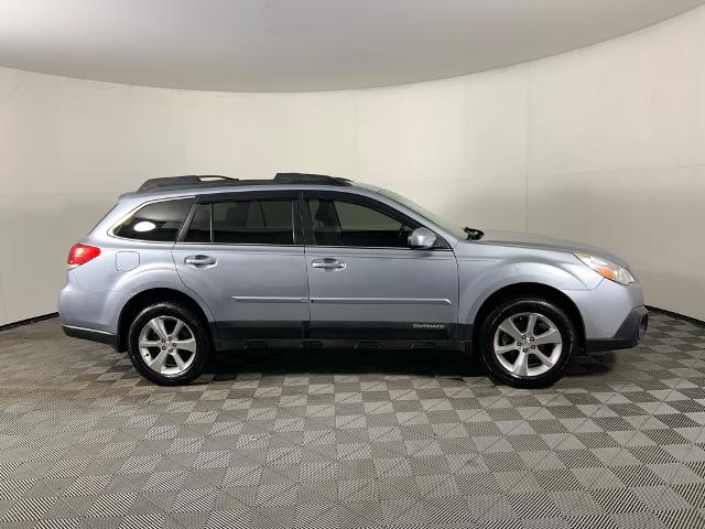 Used 2014 Subaru Outback 2.5i Limited with VIN 4S4BRCKC4E3204714 for sale in Gladstone, OR