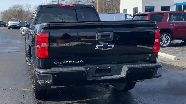 2018 Chevrolet Silverado 1500 Vehicle Photo in MOON TOWNSHIP, PA 15108-2571