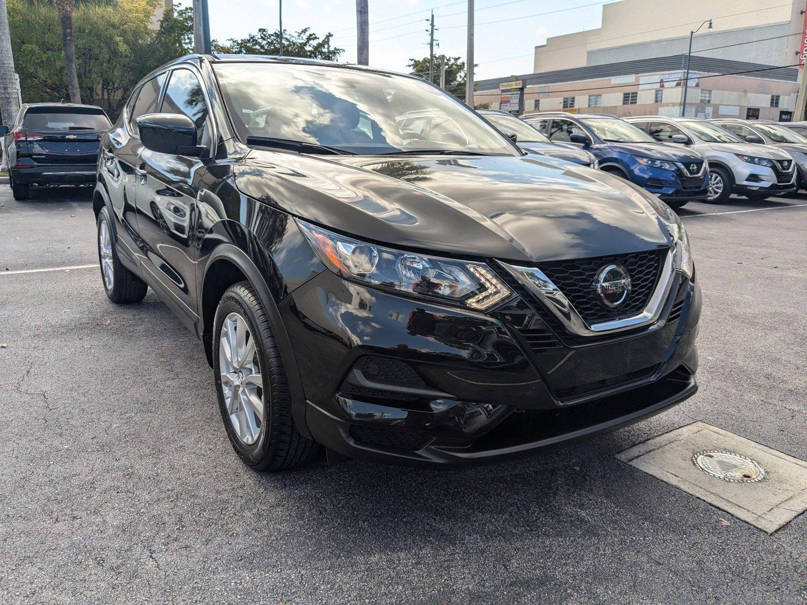 2022 Nissan Rogue Sport Vehicle Photo in Miami, FL 33135