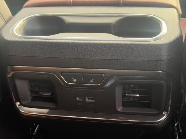 2025 GMC Sierra 3500 HD Vehicle Photo in COLUMBIA, MO 65203-3903